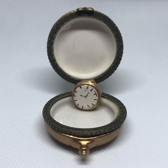 Porcelain Rabbit Shaped Box - Picture 5 of 7